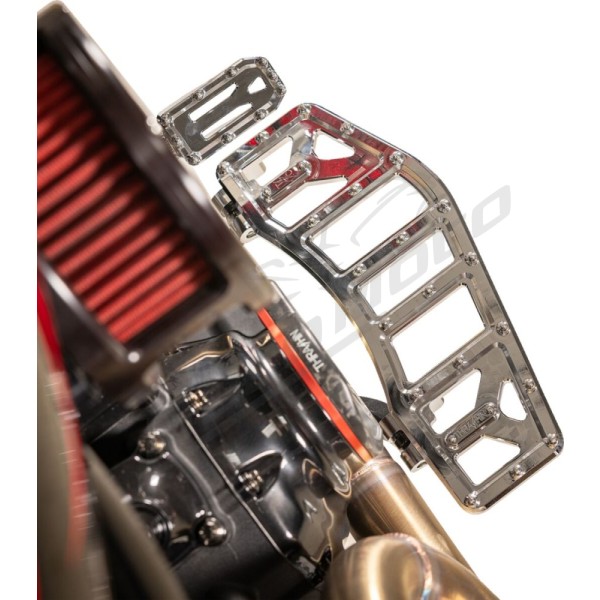 THRASHIN SUPPLY CO. Vairuotojo pakojai ​​​​​​​Harley Davidson FL / FLH / FLHC / FLHFB 1200-1977cc 72-25