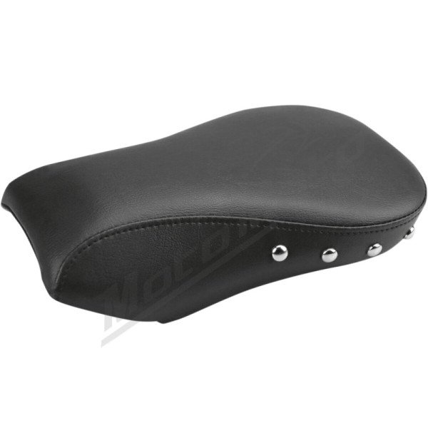 SADDLEMEN Renegade Studded Keleivio sėdynė Harley Davidson FXD / FXDC / FXDL / FXDX 1450 04-05