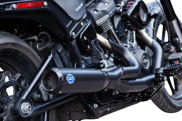 S&S CYCLE 2-into-1 Qualifier Exhaust System Harley Davidson FLDE / FLFB / FLFBS / FLHC / FLHCS 1750-1923cc 18-23