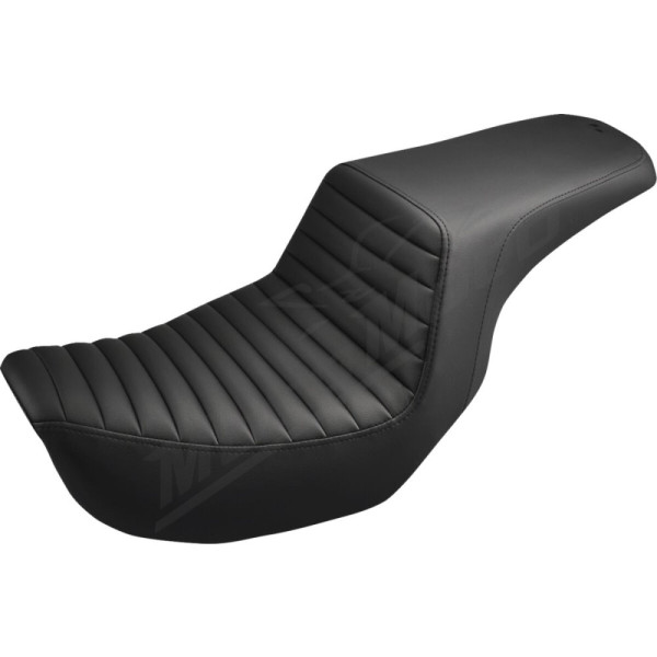 SADDLEMEN Step-Up Tuck-n-Roll Sėdynė Harley Davidson FLD / FXD / FXDB / FXDL / FXDWG 1450-1800 06-17