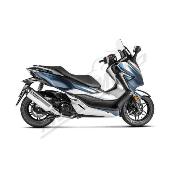 AKRAPOVIC Slip-On Line Muffler Stainless Steel / Carbon Fiber Honda NSS 250-300 18-20