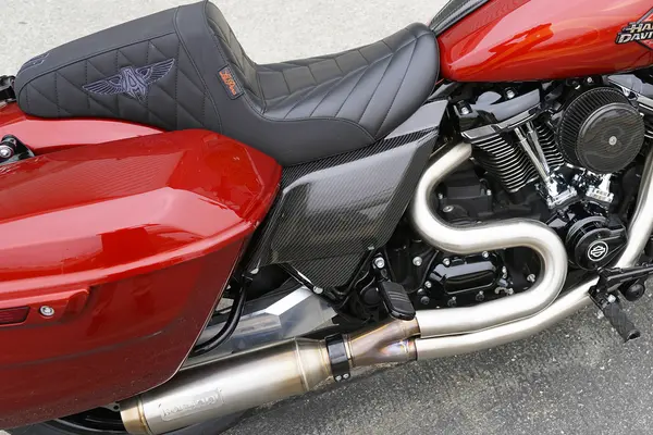 Arlen Ness Carbon Fiber Side Covers Harley Davidson FLHX / FLHXS / FLHXSE 1584-1977cc 09-23