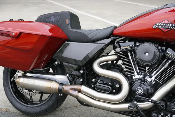 Arlen Ness Carbon Fiber Side Covers Harley Davidson FLHX / FLHXS / FLHXSE 1584-1977cc 09-23