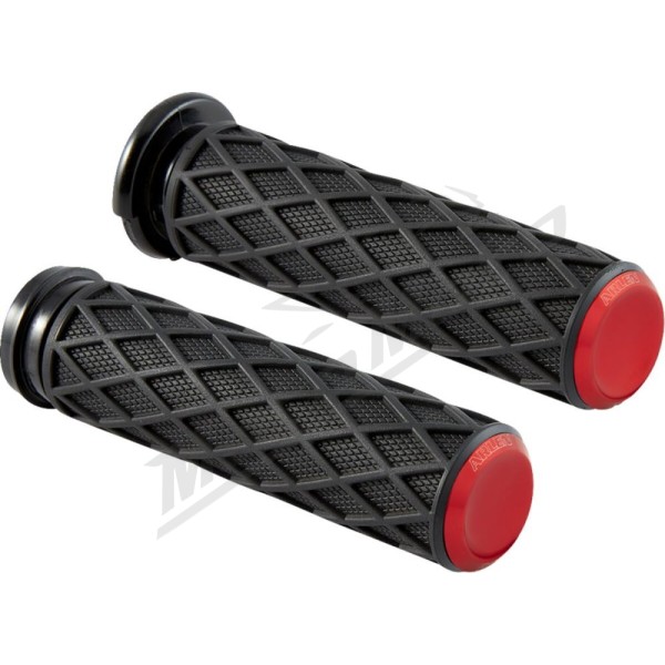 ARLEN NESS Diamond Grips Harley Davidson FLDE / FLFB / FLFBS / FLH / FLHC / FLHCS 1584-1923cc 08-24