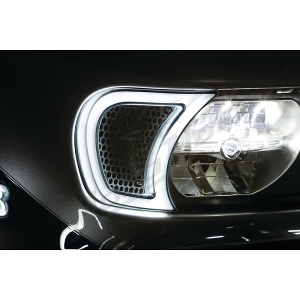 KURYAKYN Headlight Vent Accents With LED Lights Harley Davidson FLHTK / FLTRK / FLTRXSE / FLTRXST / FLTRXSTSE 1690/1977 15-24