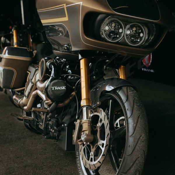 CUSTOM DYNAMICS TruBEAM® LED Headlamp Harley Davidson FLTRK / FLTRKSE 1690-1977cc 15-24