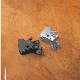 DRAG SPECIALTIES Clutch Lever Bracket Harley Davidson FLD / FLHR / FLHRC / FLHRCI / FLHRI 1340-1800cc 96-17