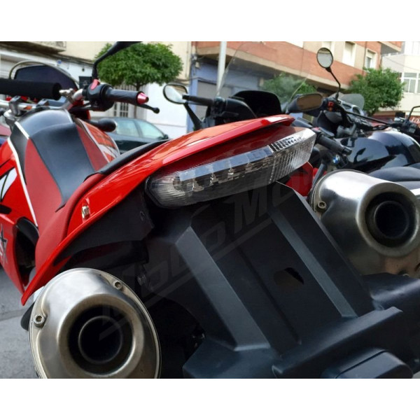 Vicma Galinis žibintas Aprilia / Derbi / CPI 50cc 02-17