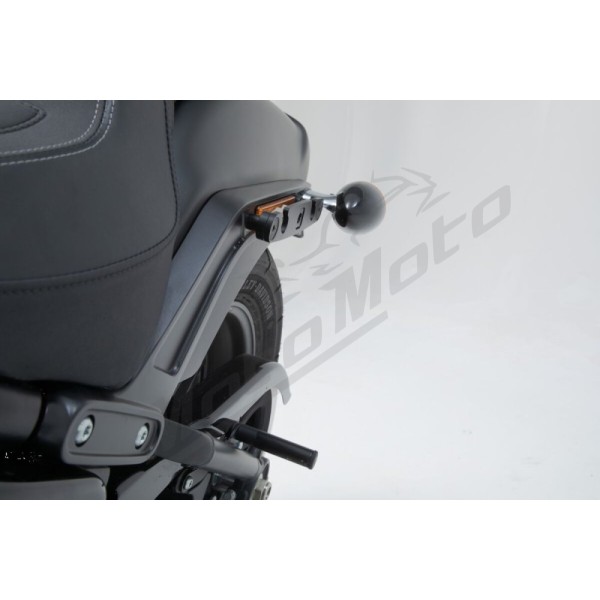 SW-MOTECH SLH šoninės daiktadėžės laikiklis Kairys Harley Davidson FXFB / FXFBS 1750-1868 18-23