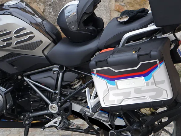 UNIRACING Scratch Saver Case BMW R 1200cc 04-12