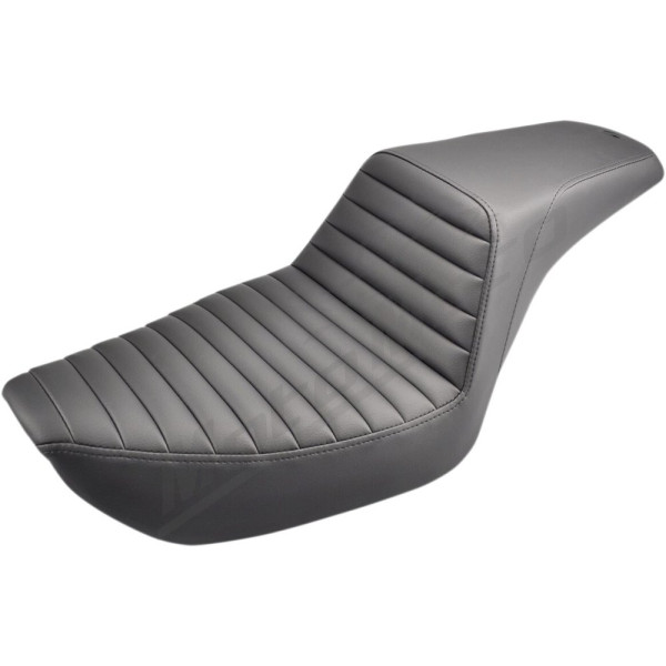 SADDLEMEN Step-Up Tuck-n-Roll Sėdynė Harley Davidson FXD / FXDL / FXDX / FXDXT 1340-1450 96-03
