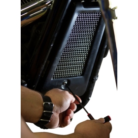 KLOCK WERKS Oil Cooler Guard HARLEY DAVIDSON FLSL/FXFB 1750-1923 18-25