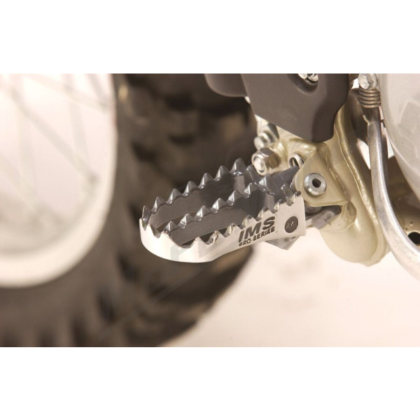 IMS PRODUCTS INC. Pro-Series Driver Foot Pegs Honda / Kawasaki / Suzuki 150-250 05-18 