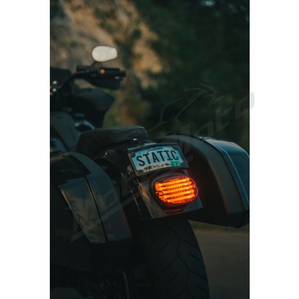 CUSTOM DYNAMICS ProBEAM® Low-Profile LED Taillight Kit Harley Davidson FLD / FLDE 883-1977cc 96-24