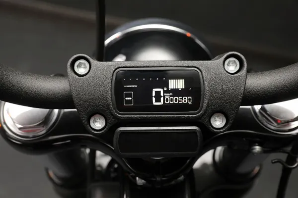 KOSO NORTH AMERICA D2 LCD Spidometras Harley Davidson FLH / FLHR / FLHRXS / FLHT 1690-1923cc 14-23