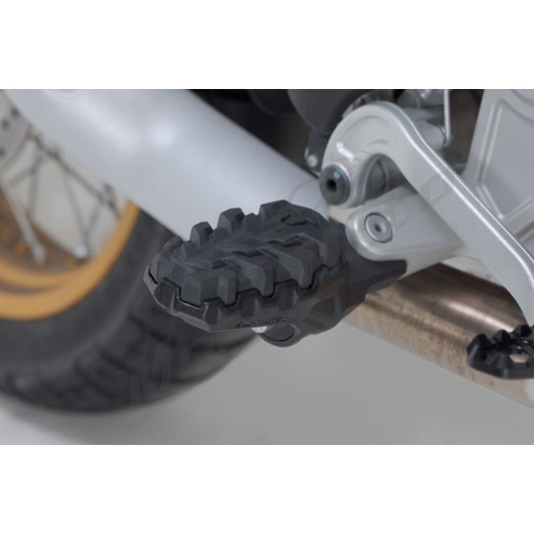 SW-MOTECH EVO Footrest kit Aprilia Tuareg 660 Rally 24-26