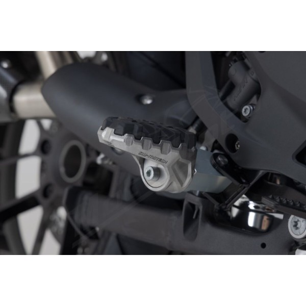 SW-MOTECH Evolution Footrest Bajaj / BMW / Ducati 220-1300 10-26