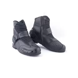 Short shoes
